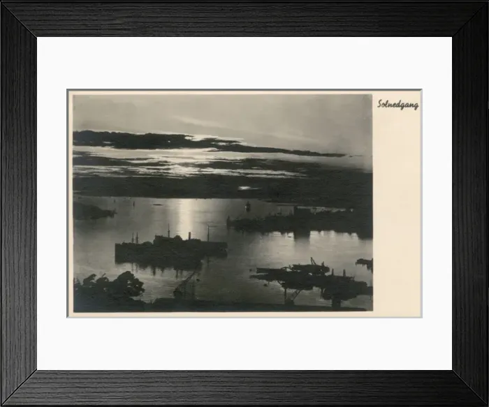 Framed Print : View from Ekeberg at sunset, near Oslo, Norway Framed Print : View from Ekeberg at sunset, near Oslo, Norway