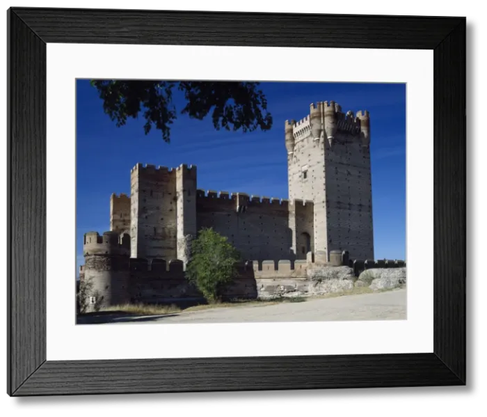Framed Print : Spain. Medina del Campo. Castle of the La Mota Framed Print : Spain. Medina del Campo. Castle of the La Mota