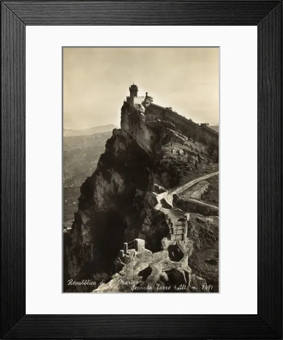Framed Print : San Marino - The Second Tower and Castle Walls Framed Print : San Marino - The Second Tower and Castle Walls