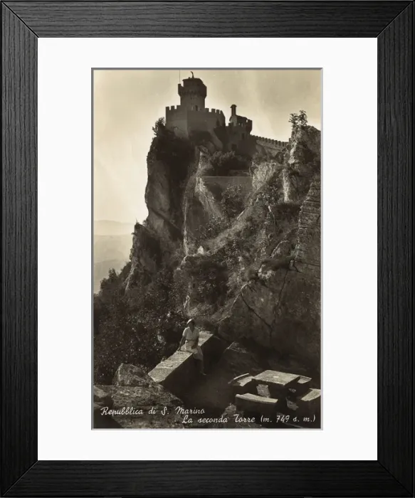 Framed Print : San Marino - The Second Tower and Castle Walls Framed Print : San Marino - The Second Tower and Castle Walls