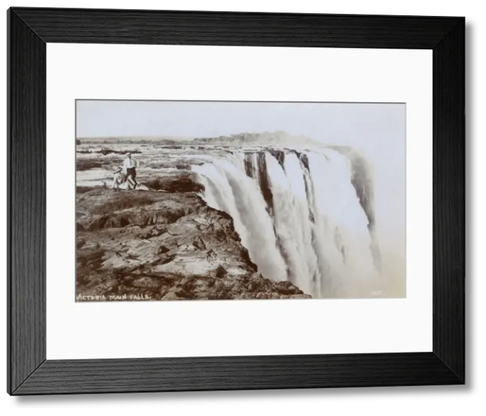 Framed Print : Victoria Main Falls and tourists, Rhodesia (Zimbabwe) Framed Print : Victoria Main Falls and tourists, Rhodesia (Zimbabwe)