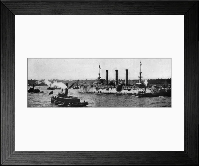 Framed Print : Fleet returning from Santiago, New York Harbour, USA Framed Print : Fleet returning from Santiago, New York Harbour, USA