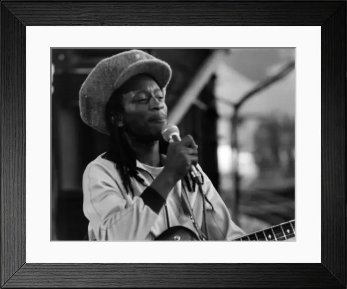Framed Print : Brinsley Forde performing at Penwith, Cornwall Framed Print : Brinsley Forde performing at Penwith, Cornwall