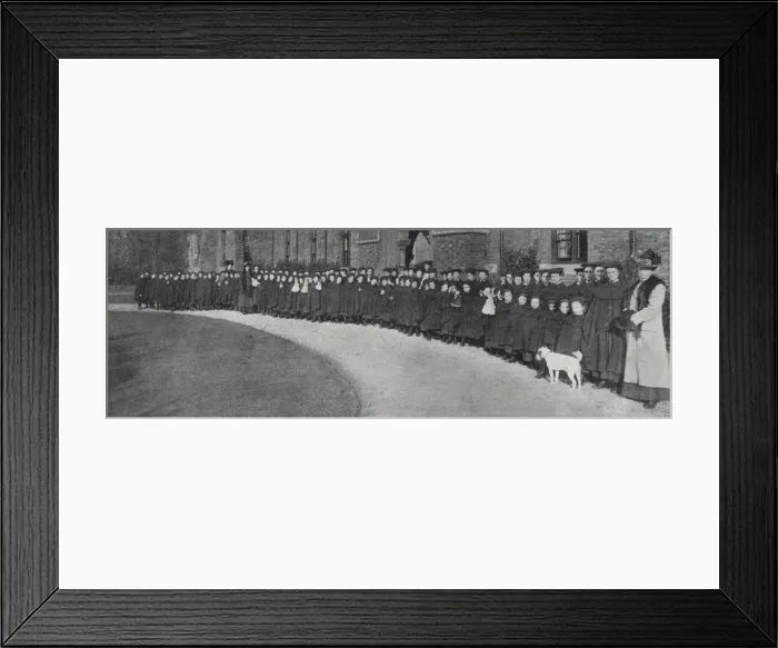 Framed Print : Royal Seamen and Marines Home, Portsmouth - Walk Time Framed Print : Royal Seamen and Marines Home, Portsmouth - Walk Time