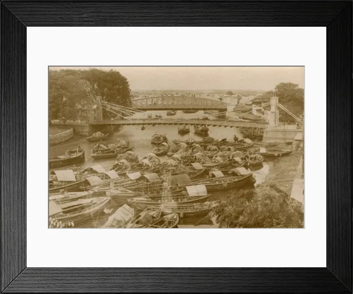 Framed Print : Anderson Bridge over the river, Singapore Framed Print : Anderson Bridge over the river, Singapore