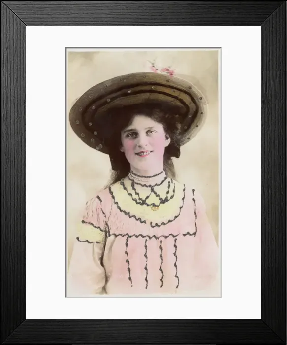 Framed Print : Zena Dare - English stage actress Framed Print : Zena Dare - English stage actress