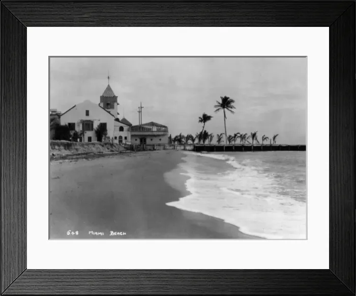 Framed Print : North Miami Beach, Florida, USA Framed Print : North Miami Beach, Florida, USA
