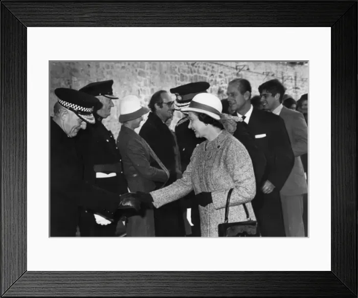 Framed Print : Queen Elizabeth in Cornwall Framed Print : Queen Elizabeth in Cornwall