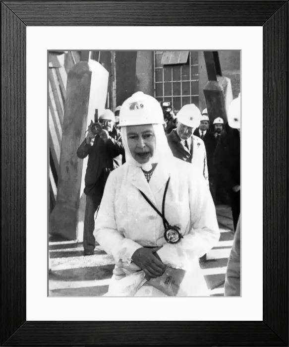 Framed Print : Queen Elizabeth II visiting Geevor Tin Mine, Cornwall Framed Print : Queen Elizabeth II visiting Geevor Tin Mine, Cornwall