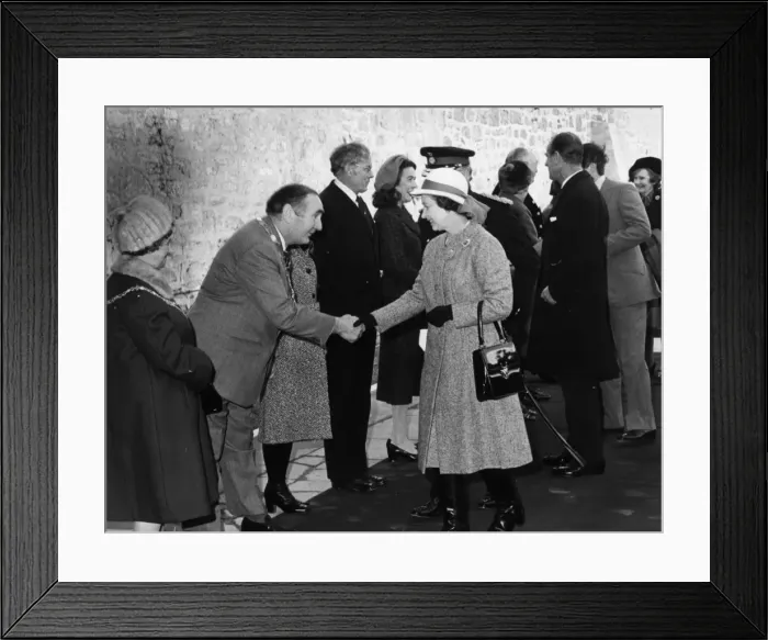Framed Print : Queen Elizabeth in Cornwall Framed Print : Queen Elizabeth in Cornwall
