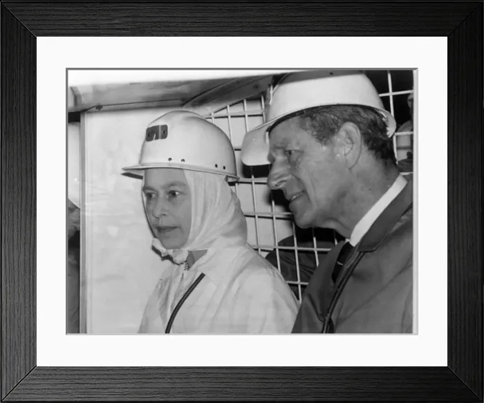 Framed Print : Queen Elizabeth II visiting Geevor Tin Mine, Cornwall Framed Print : Queen Elizabeth II visiting Geevor Tin Mine, Cornwall