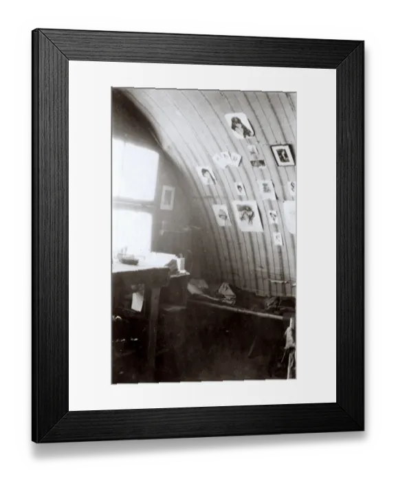 Framed Print : Inside an RFC hut, Clairmarais, Northern France, WW1 Framed Print : Inside an RFC hut, Clairmarais, Northern France, WW1