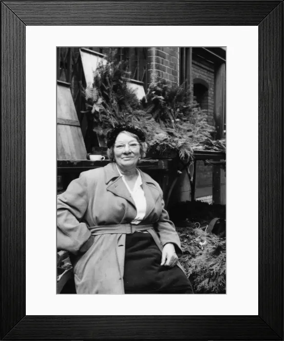 Framed Print : Woman selling greenery in street, Covent Garden, London Framed Print : Woman selling greenery in street, Covent Garden, London