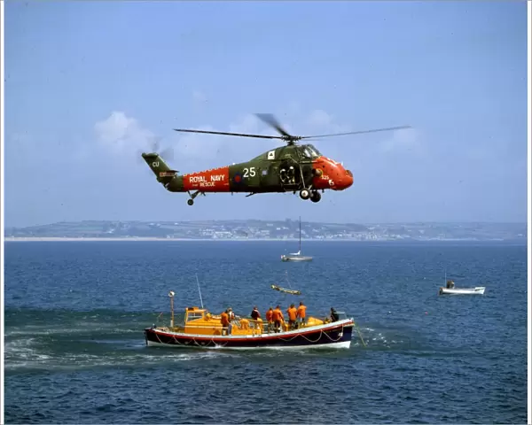 Wessex helicopter in rescue demonstration, Cornwall