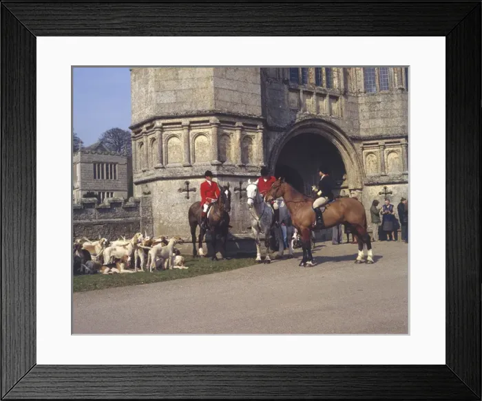 Framed Print : Huntsmen and foxhounds, Bodmin, Cornwall Framed Print : Huntsmen and foxhounds, Bodmin, Cornwall