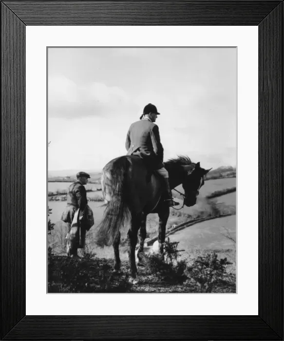 Framed Print : Hunstman of the South Devon Foxhounds Framed Print : Hunstman of the South Devon Foxhounds