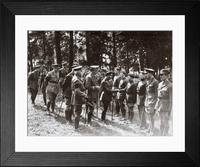 Framed Print : King George V with RAF pilots, Western Front, WW1 Framed Print : King George V with RAF pilots, Western Front, WW1