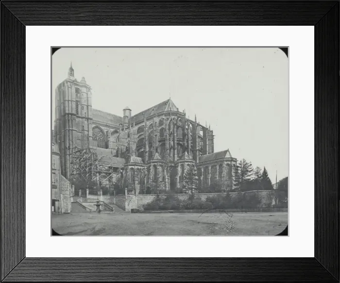 Framed Print : Le Mans Cathedral