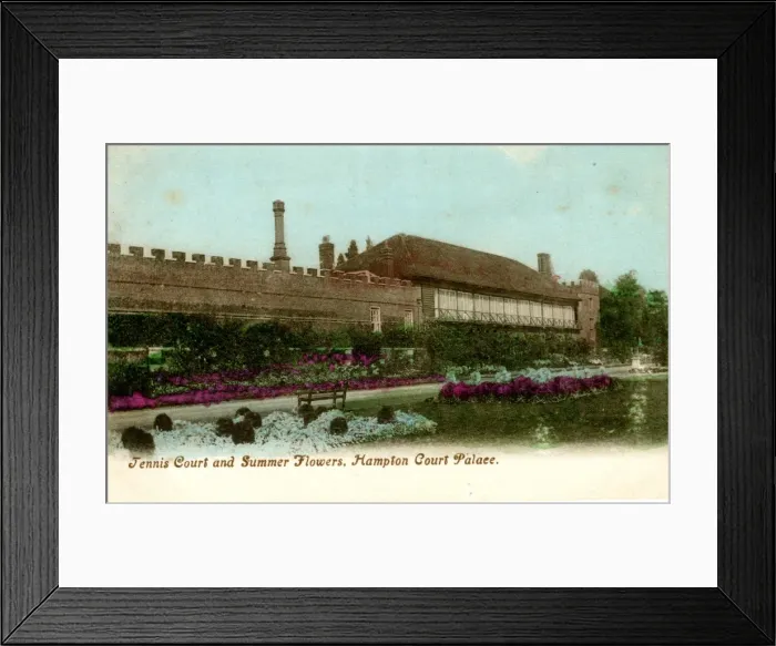 Framed Print : Garden, Hampton Court Palace, London Framed Print : Garden, Hampton Court Palace, London