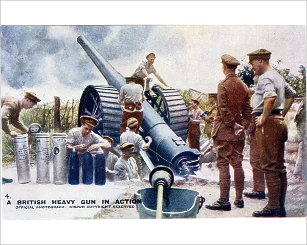 A British heavy gun in action, WW1