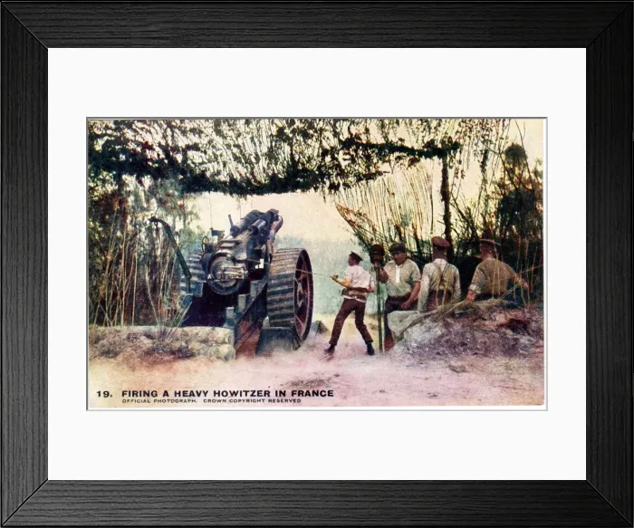 Framed Print : Firing a heavy howitzer in France, WW1 Framed Print : Firing a heavy howitzer in France, WW1