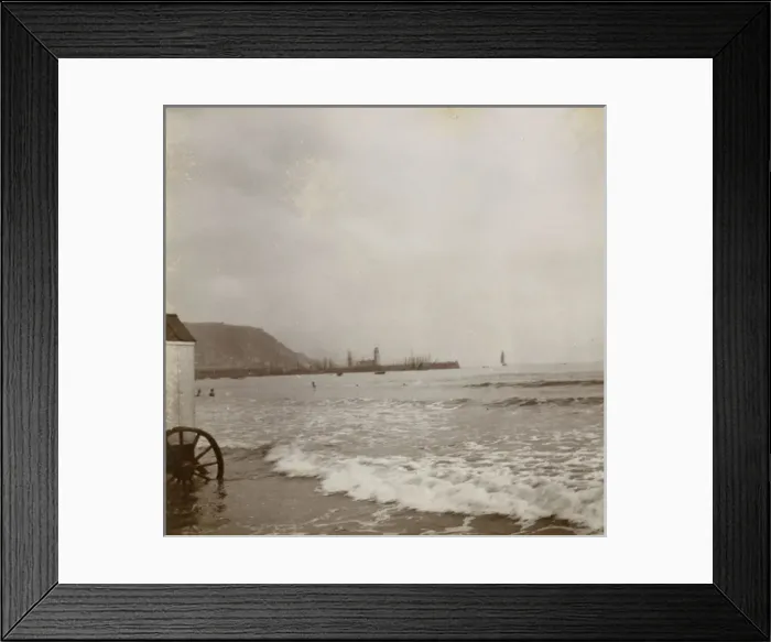 Framed Print : View towards the harbour at Scarborough, North Yorkshire Framed Print : View towards the harbour at Scarborough, North Yorkshire