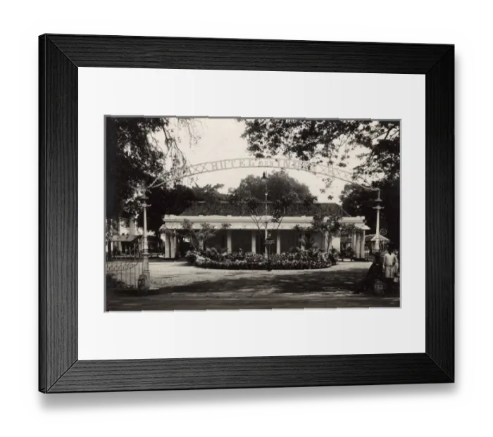 Framed Print : Hotel des Indes, Batavia (Jakarta), Java, Indonesia Framed Print : Hotel des Indes, Batavia (Jakarta), Java, Indonesia