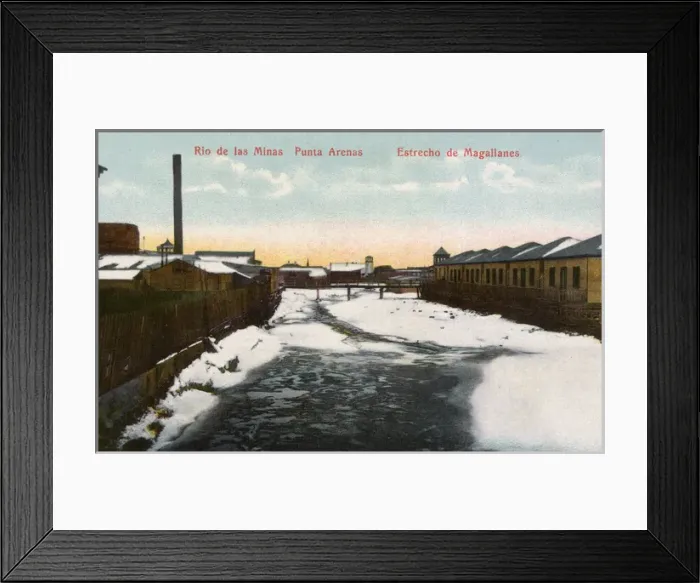 Framed Print : River at Punta Arenas, Magallanes, Chile, South America Framed Print : River at Punta Arenas, Magallanes, Chile, South America
