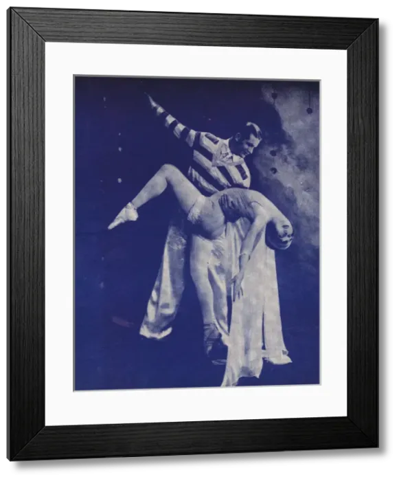Framed Print : June & John Roper, American dancers, 1928 Framed Print : June & John Roper, American dancers, 1928