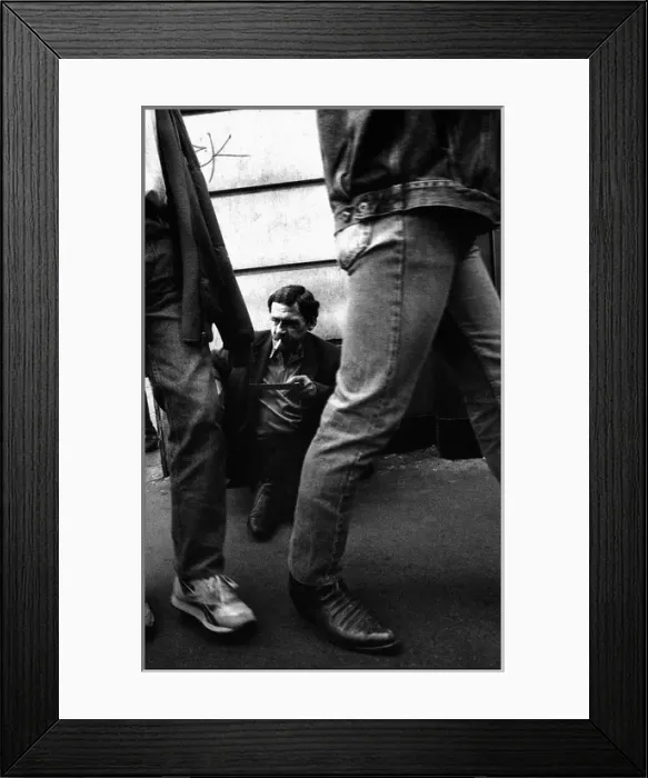 Framed Print : Man begging on the street at Brindisi, Italy Framed Print : Man begging on the street at Brindisi, Italy