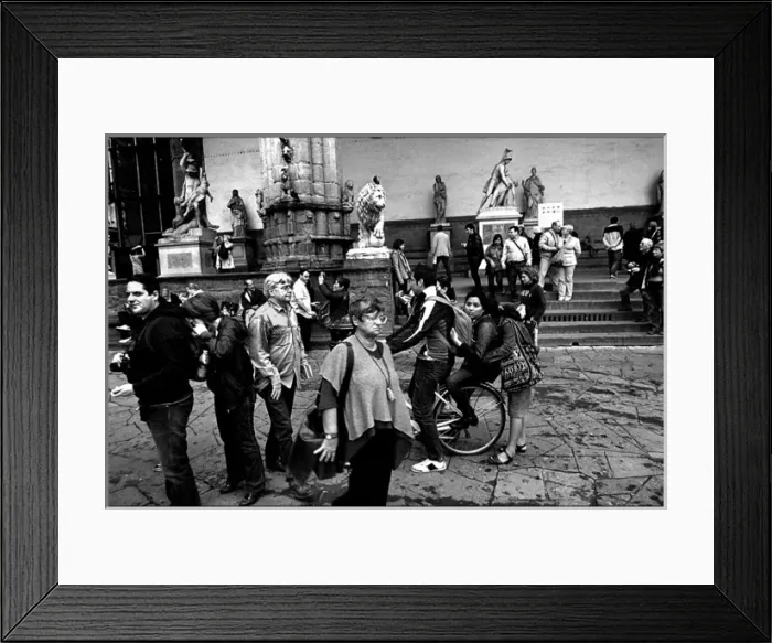 Framed Print : Piazza Signoria with tourists, Florence, Italy Framed Print : Piazza Signoria with tourists, Florence, Italy