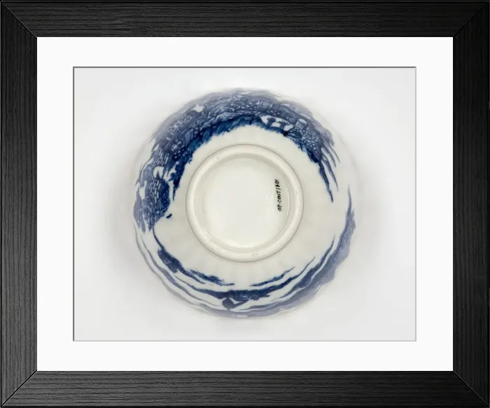 Framed Print : Tea bowl made from porcelain, transfer-printed in underglaze blue with Framed Print : Tea bowl made from porcelain, transfer-printed in underglaze blue with