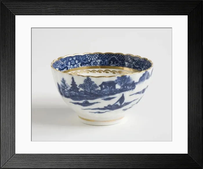 Framed Print : Tea bowl made from porcelain, transfer-printed in underglaze blue with Framed Print : Tea bowl made from porcelain, transfer-printed in underglaze blue with