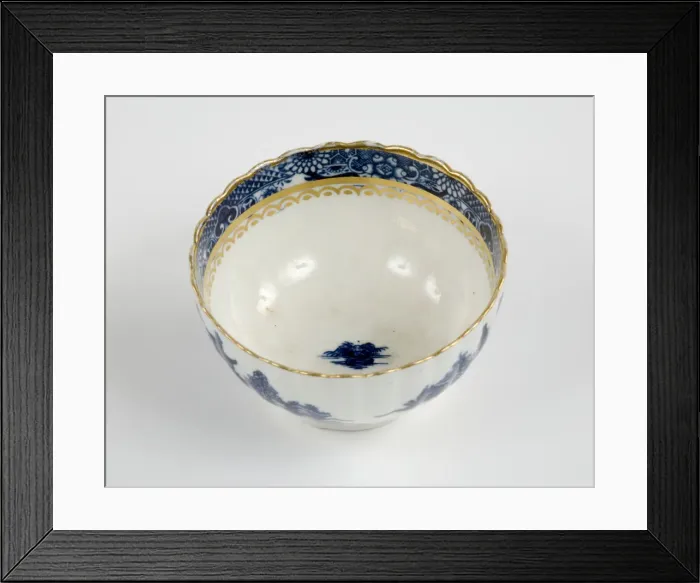Framed Print : Tea bowl made from porcelain, transfer-printed in underglaze blue with Framed Print : Tea bowl made from porcelain, transfer-printed in underglaze blue with