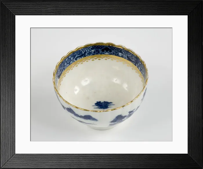 Framed Print : Tea bowl made from porcelain, transfer-printed in underglaze blue with Framed Print : Tea bowl made from porcelain, transfer-printed in underglaze blue with