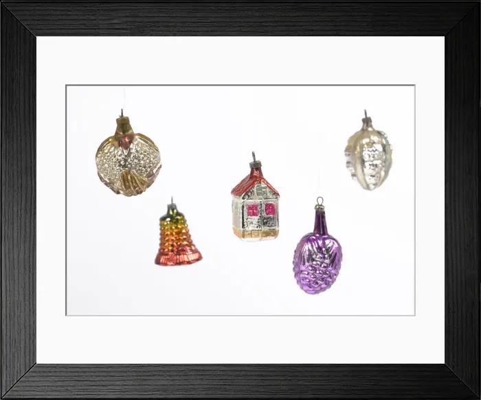 Framed Print : Christmas tree baubles Framed Print : Christmas tree baubles