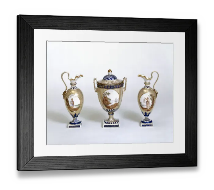 Framed Print : Part of a garniture de chemin