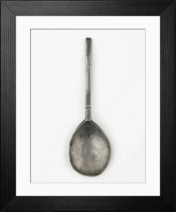 Framed Print : Spoon. Pewter spoon with a slip top, made in England in c.1600 Framed Print : Spoon. Pewter spoon with a slip top, made in England in c.1600