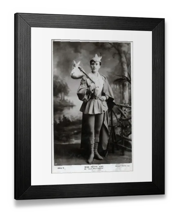 Framed Print : Hetty King music hall male impersonator 1883-1972 Framed Print : Hetty King music hall male impersonator 1883-1972