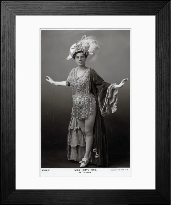 Framed Print : Hetty King music hall male impersonator 1883-1972 Framed Print : Hetty King music hall male impersonator 1883-1972