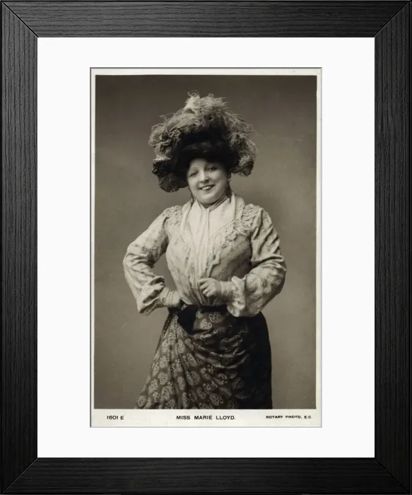 Framed Print : Marie Lloyd music hall singer and comedienne 1870-1922 Framed Print : Marie Lloyd music hall singer and comedienne 1870-1922