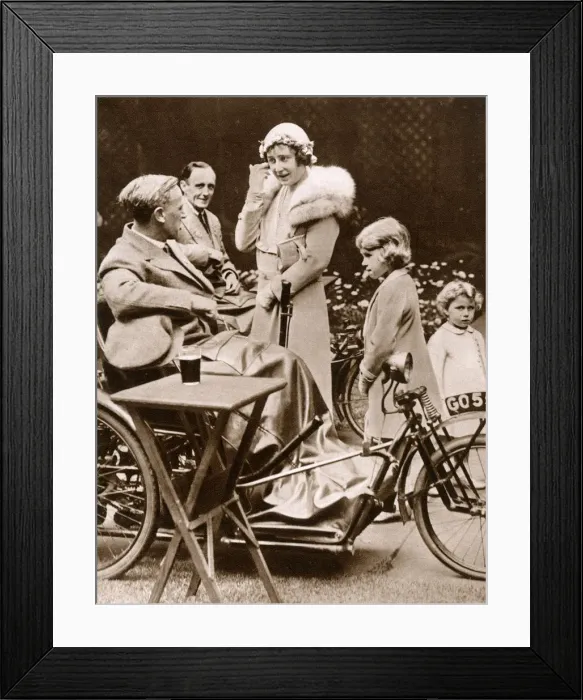 Framed Print : Duchess of York and daughters - Disabled Soldiers Sale Framed Print : Duchess of York and daughters - Disabled Soldiers Sale