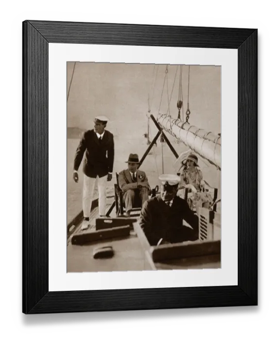 Framed Print : The Duke and Duchess of York on motor yacht Juanita Framed Print : The Duke and Duchess of York on motor yacht Juanita