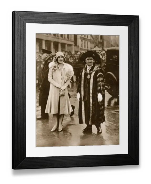 Framed Print : Duchess of York in Mansfield, Notts, pictured with the Mayor Framed Print : Duchess of York in Mansfield, Notts, pictured with the Mayor