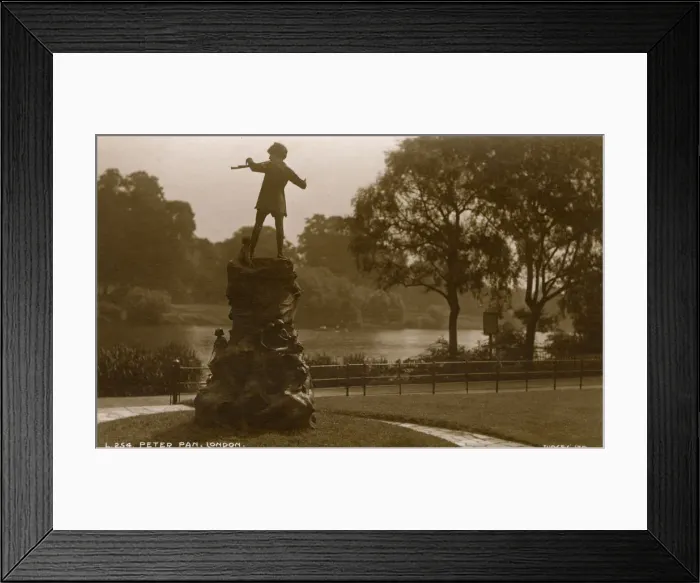 Framed Print : View across Serpentine past Peter Pan - Kensington Gardens Framed Print : View across Serpentine past Peter Pan - Kensington Gardens