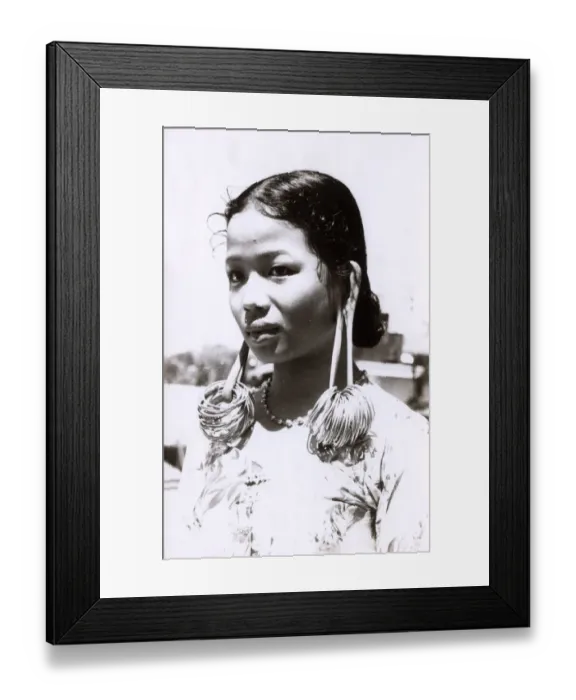 Framed Print : Portrait of a young Dayak Woman - Sarawak, Malaysia Framed Print : Portrait of a young Dayak Woman - Sarawak, Malaysia