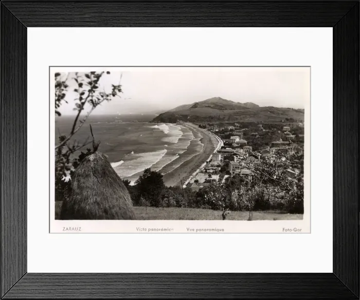 Framed Print : Panoramic View of the shoreline at Zarauz, Spain Framed Print : Panoramic View of the shoreline at Zarauz, Spain