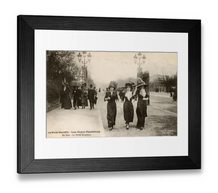 Framed Print : New Fashion Style from France - Jupes-Pantalons