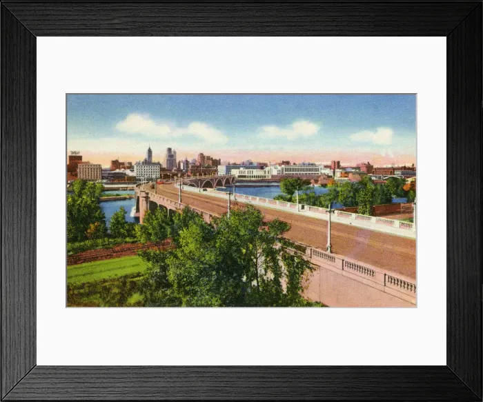 Framed Print : Minneapolis, Minnesota, USA - Third Avenue Bridge Framed Print : Minneapolis, Minnesota, USA - Third Avenue Bridge