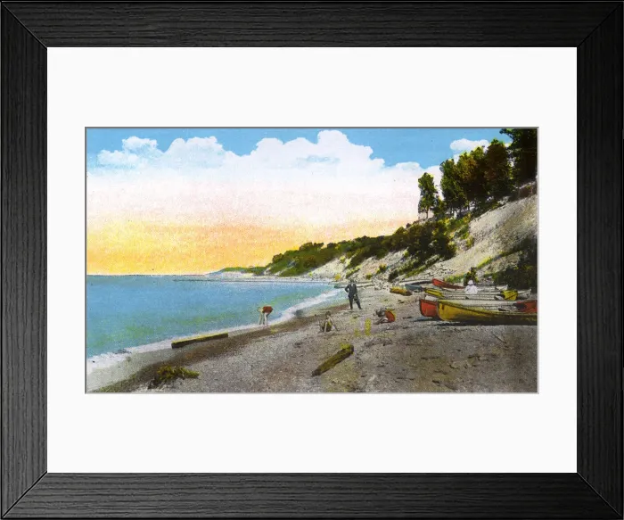 Framed Print : Ashtabula, Ohio, USA - Shoreline at Woodlawn Park Framed Print : Ashtabula, Ohio, USA - Shoreline at Woodlawn Park